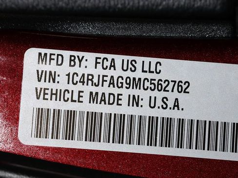 Used 2021 Jeep Grand Cherokee Laredo X AWD/4WD image 40