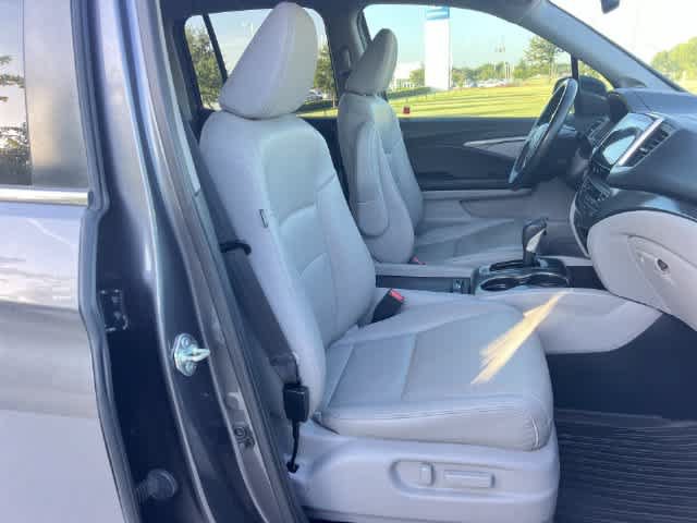 Certified 2017 Honda Ridgeline RTL-T image 12
