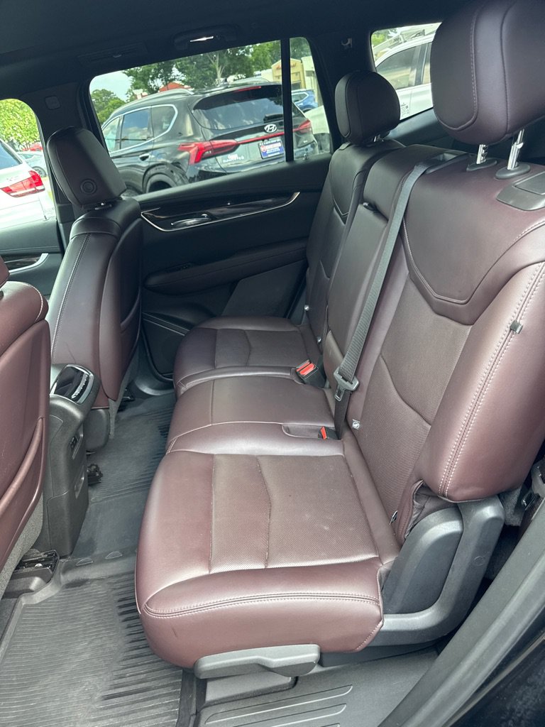 Used 2021 Cadillac XT6 Premium Luxury FWD image 8