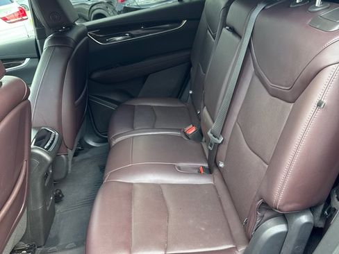 Used 2021 Cadillac XT6 Premium Luxury FWD image 8