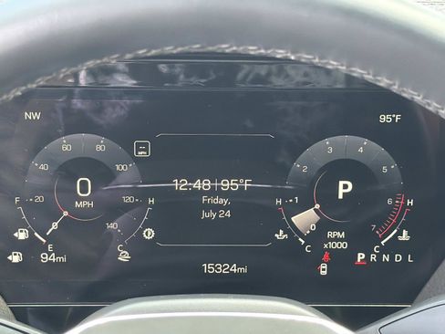 Used 2025 GMC Yukon Denali RWD image 26