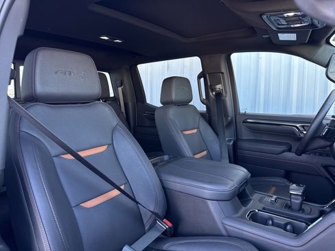 Used 2024 GMC Sierra 1500 AT4 w/ Technology Package image 39