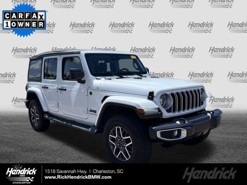 Used 2025 Jeep Wrangler Unlimited Sahara AWD/4WD image 1