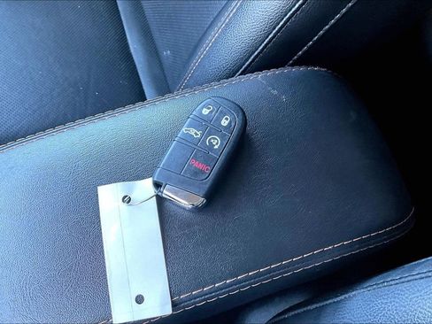 Used 2019 Jeep Compass Limited image 32