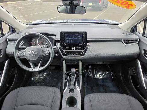 Used 2022 Toyota Corolla Cross LE AWD/4WD image 29