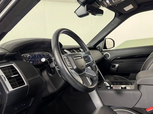 Used 2023 Land Rover Discovery Metropolitan Edition AWD/4WD image 27