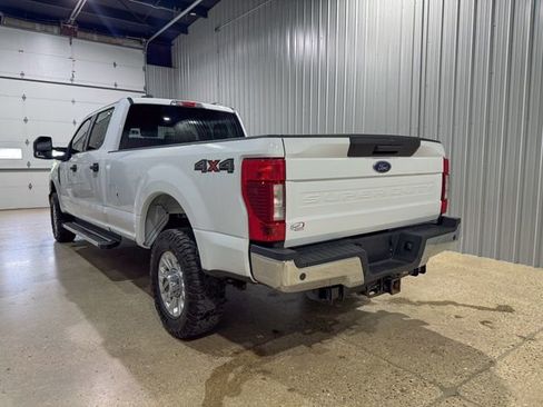 Used 2022 Ford F350 XLT w/ XLT Value Package AWD/4WD image 3