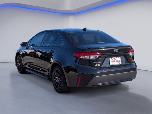 Used 2021 Toyota Corolla LE image 6
