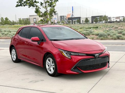 Used 2022 Toyota Corolla SE w/ Carpet Mat Package (TMS) FWD image 3