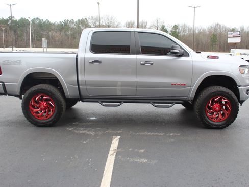 Used 2019 RAM 1500 Laramie w/ Off Road Group image 5