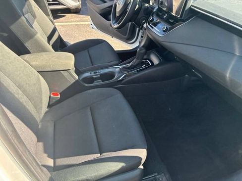 Used 2024 Toyota Corolla LE FWD image 29