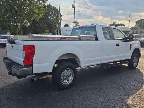 Used 2022 Ford F250 XL w/ Power Equipment Group AWD/4WD image 2