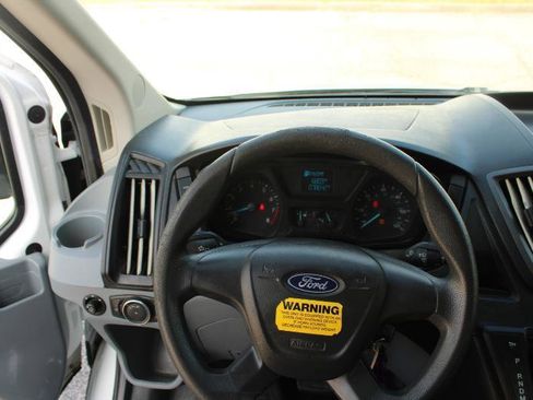 Used 2018 Ford Transit 250 138 RWD image 9