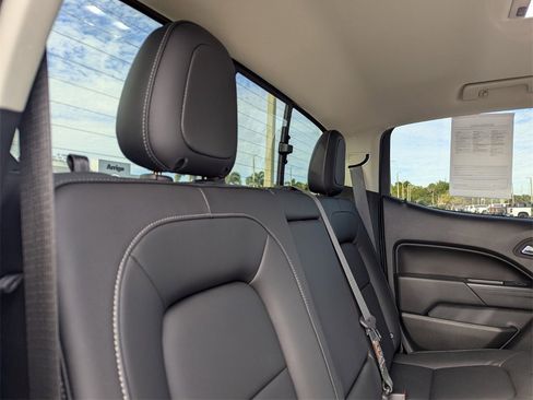 Used 2022 Chevrolet Colorado ZR2 w/ ZR2 Dusk Special Edition image 14