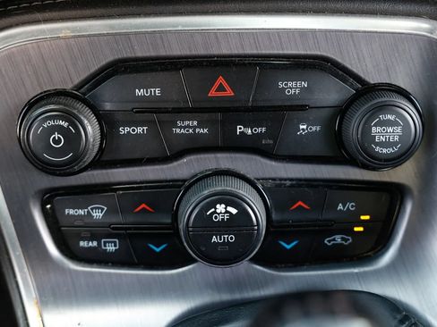 Used 2017 Dodge Challenger R/T Scat Pack RWD image 31