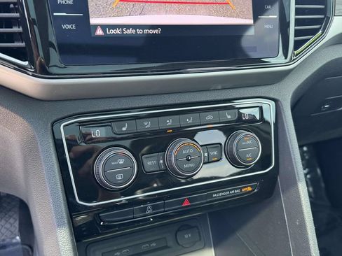 Used 2023 Volkswagen Atlas SE w/ Panoramic Sunroof Package AWD/4WD image 22