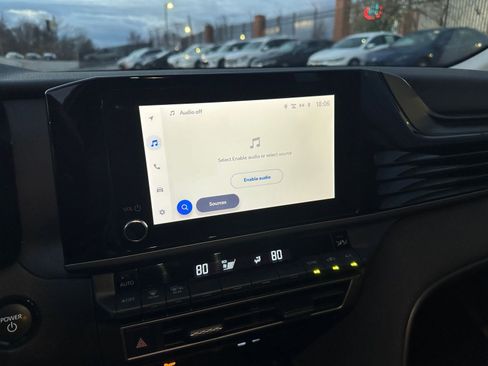 Used 2025 Toyota Camry LE image 21