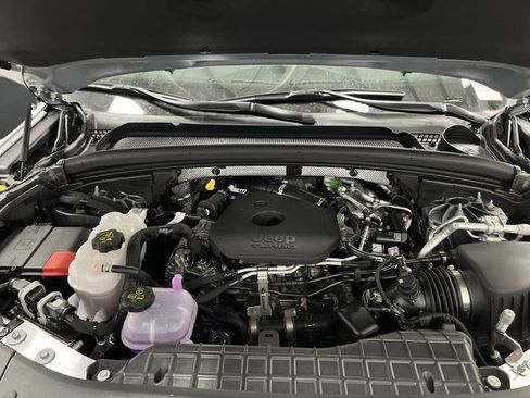 New 2026 Jeep Grand Cherokee Limited w/ Luxury Tech Group II image 39