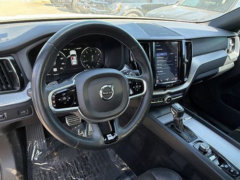 Used 2019 Volvo XC60 T5 R-Design w/ Protection Package FWD image 25