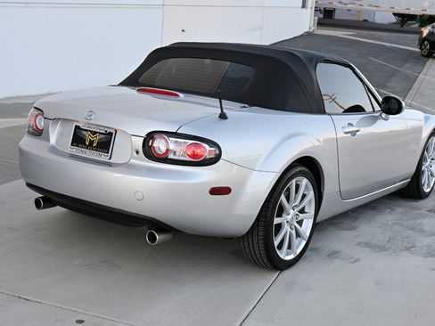 Used 2007 MAZDA MX-5 Miata Touring w/ Suspension Pkg image 9