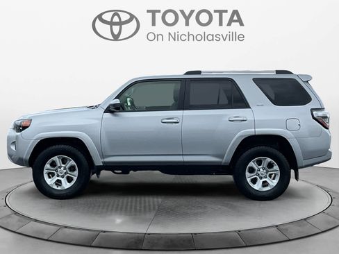 Used 2024 Toyota 4Runner SR5 image 3