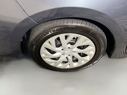 Used 2019 Toyota Corolla LE image 13