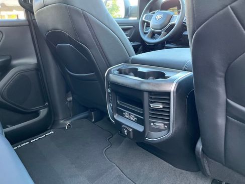 New 2022 RAM 1500 Big Horn image 28