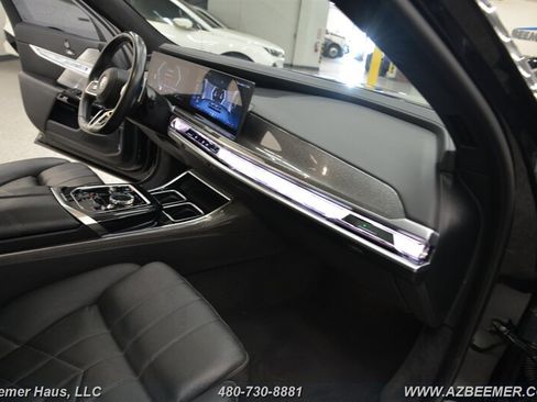 Used 2023 BMW 760i xDrive w/ Luxury Rear Seating Package AWD/4WD image 20
