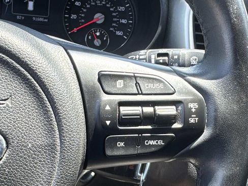 Used 2017 Kia Sorento FWD w/ LX Convenience Package image 9