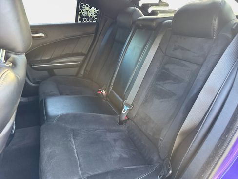 Used 2018 Dodge Charger R/T Scat Pack RWD image 11