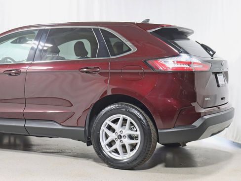 Used 2023 Ford Edge SEL AWD/4WD image 10