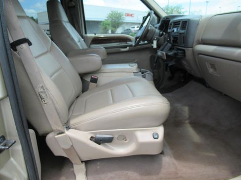 Used 2001 Ford F250 XL AWD/4WD image 13