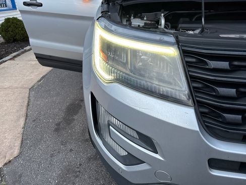 Used 2017 Ford Explorer Sport image 20