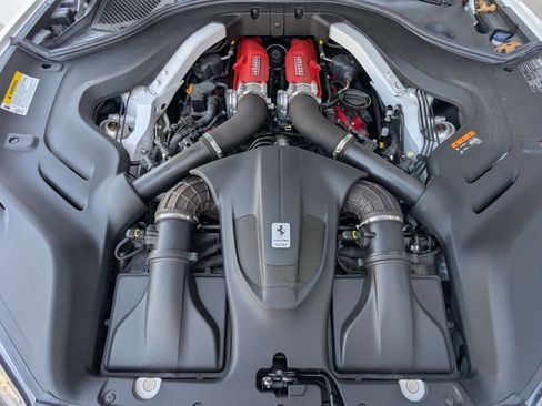 Used 2019 Ferrari Portofino image 24