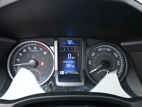 Used 2020 Toyota Tacoma TRD Sport image 20