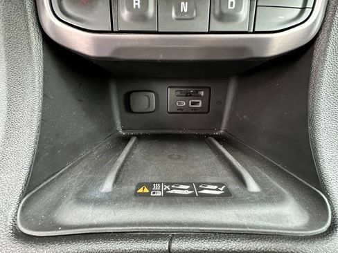 Certified 2021 GMC Acadia AT4 w/ Technology Package AWD/4WD image 36