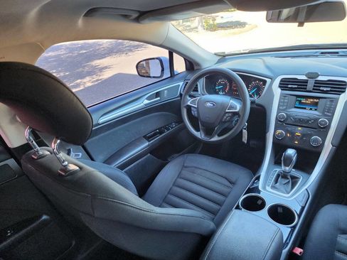 Used 2013 Ford Fusion SE image 16