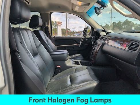 Used 2010 Chevrolet Suburban LT image 28