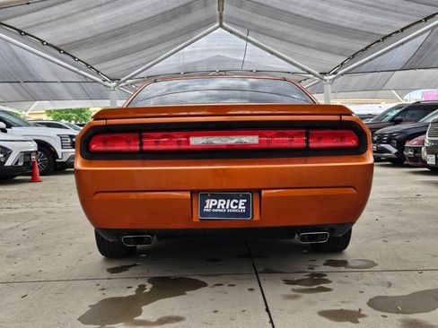 Used 2011 Dodge Challenger image 6