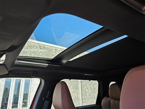 New 2025 Mitsubishi Outlander SEL image 8