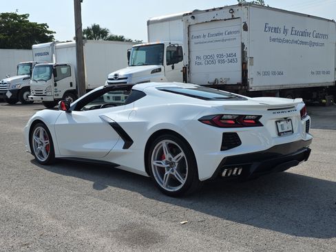 Used 2023 Chevrolet Corvette Stingray Coupe w/ 1LT RWD image 5