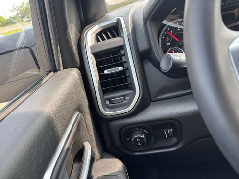 Used 2025 RAM 2500 Big Horn AWD/4WD image 34