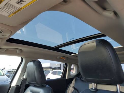 Used 2018 Jeep Compass Limited AWD/4WD image 8