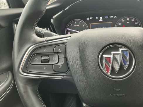 Used 2023 Buick Envision Essence image 19