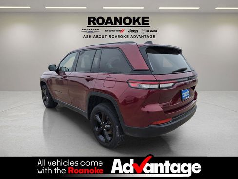 Used 2024 Jeep Grand Cherokee Altitude image 13