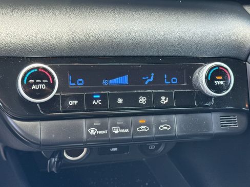 Used 2023 Hyundai Elantra SEL FWD image 30