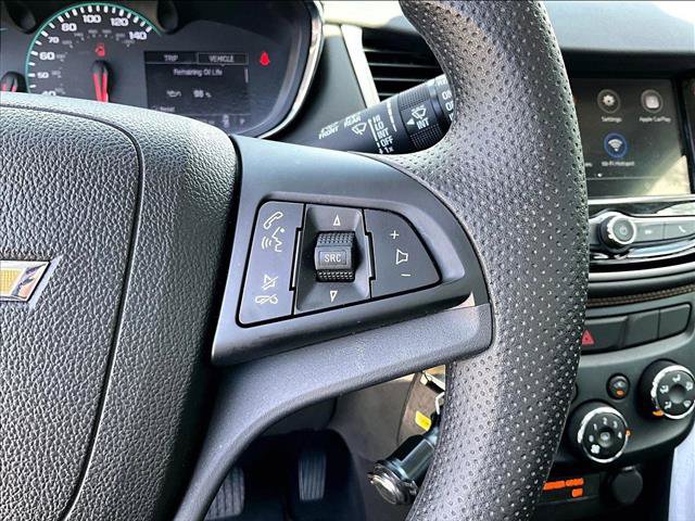 Used 2018 Chevrolet Trax LS FWD image 21