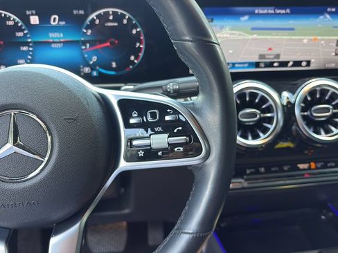 Used 2022 Mercedes-Benz GLB 250 4MATIC image 25