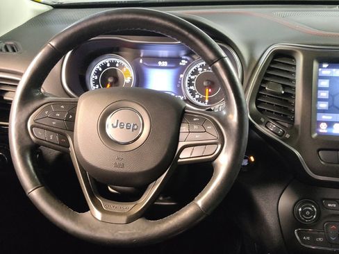 Used 2020 Jeep Cherokee Trailhawk w/ Cold Weather Group image 22