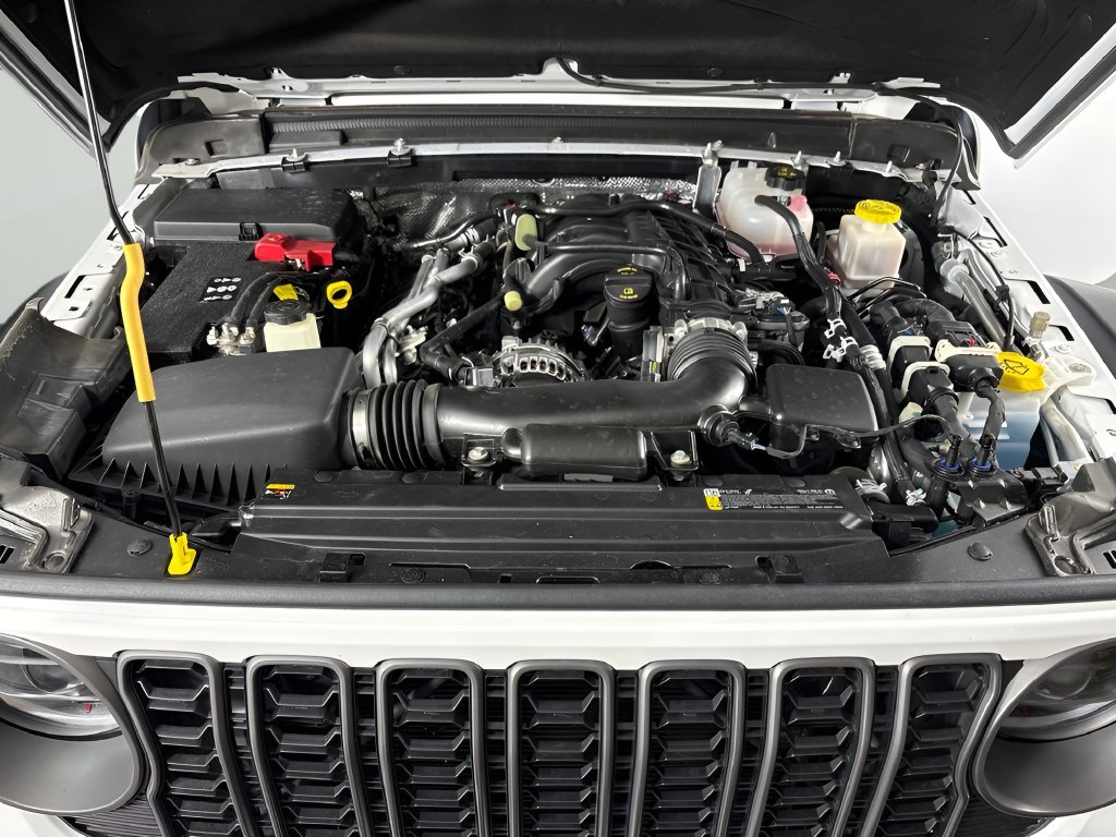 Used 2025 Jeep Gladiator Mojave w/ Safety Group AWD/4WD image 46